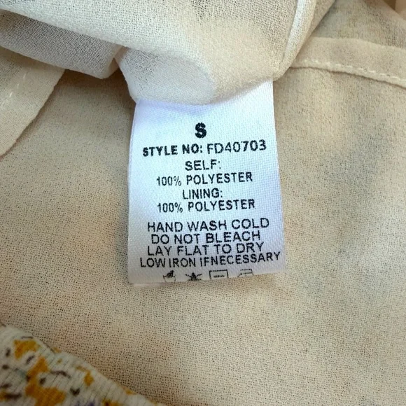 Carly Jean Los Angeles CJLA Yellow Floral Long Sleeve Tiered Maxi Dress sz Small - Picture 6 of 6